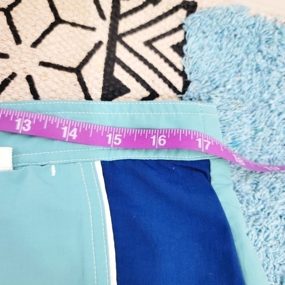 L.L.BEAN OUTDOOR HYBRID SHORT AQUA & NAVY, SZ 14 - Picture 8 of 10